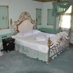 Sinaia Casa Cu Farfurii
